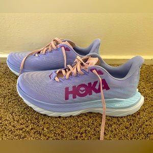 Hoka Women’s Mach 5 shoes 9.5